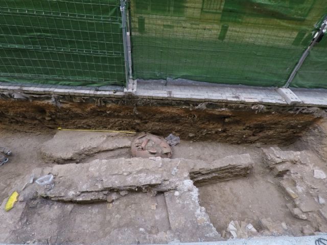 HUERMUR pide información sobre los restos arqueológicos encontrados en la calle Madre de Dios en Murcia
