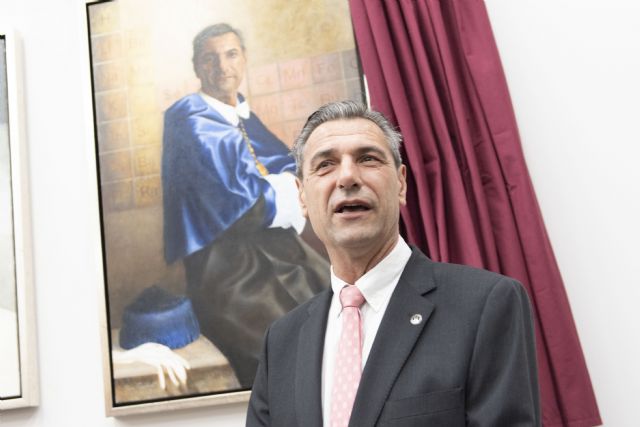 Francisco Guillermo Díaz Baños toma posesión como decano de la Facultad de Química