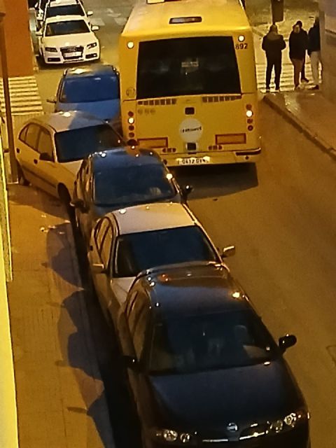 'Cuesta abajo y sin frenos': Ginés Ruiz denuncia que en Murcia circulan autobuses de más de 20 a&ntilde;os que ponen en riesgo la seguridad