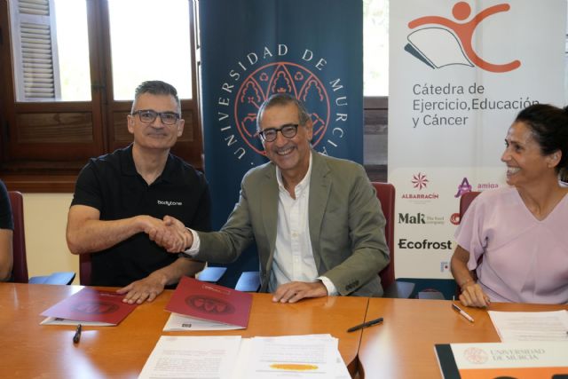 Bodytone dona material deportivo a la Universidad de Murcia para apoyar la mejora de la calidad de vida de mujeres con cáncer de mama