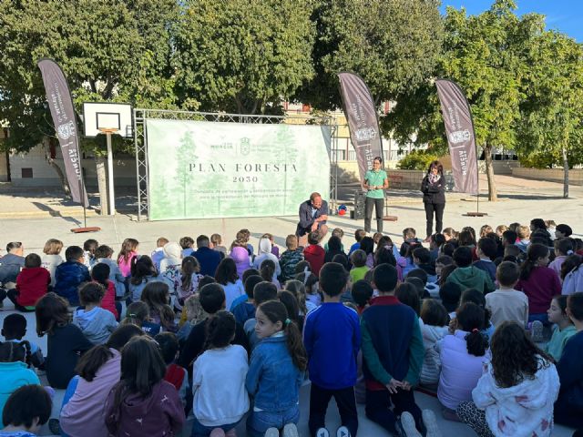 El Plan Foresta contribuye a que el CEIP Virgen de Guadalupe estrene nuevo arbolado