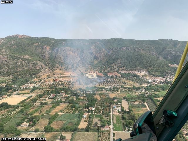 Incendio forestal en Algezares (Murcia)