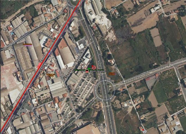 Bomberos apagan incendio en un local público en Murcia