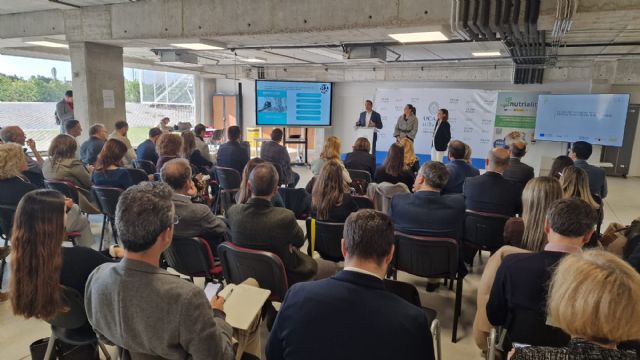 Más de 30 grupos de investigación de la UCAM se reúnen con todos los centros tecnológicos de la Región