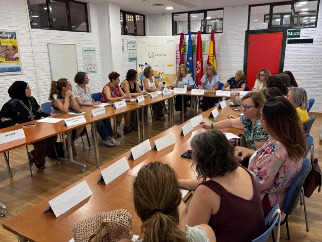 Murcia convocará los Premios 'Raíces y Alas' para destacar los méritos de personas migrantes y acciones en favor de la migración