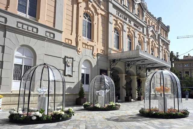 Cápsulas, de la artista Mar Buendía, se alza con el primer premio del concurso de Jardines de Primavera del Ayuntamiento de Murcia