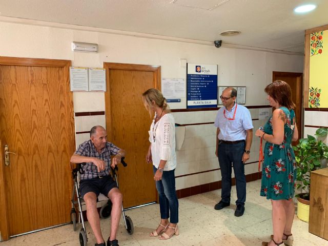 El contrato entre el Ayuntamiento y la Fundación Jesús Abandonado permite atender más de 16.000 pernoctaciones de personas sin hogar al año