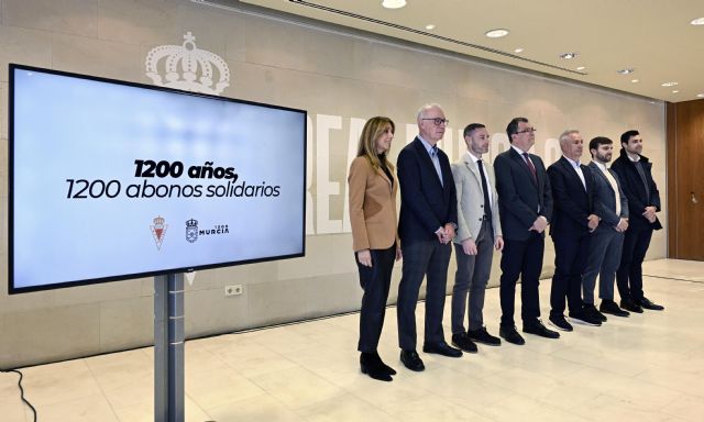 El Ayuntamiento y el Real Murcia impulsan la donación de 1.200 abonos a personas en situación de vulnerabilidad