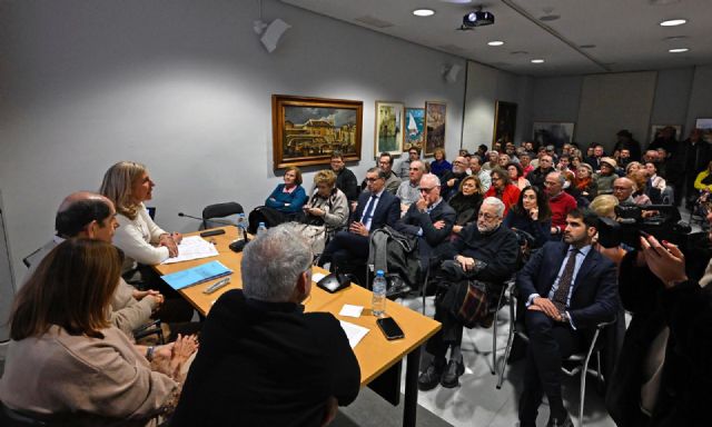 La historia de Murcia cobra vida con la mesa redonda 'Murcia 1200. Los Orígenes'