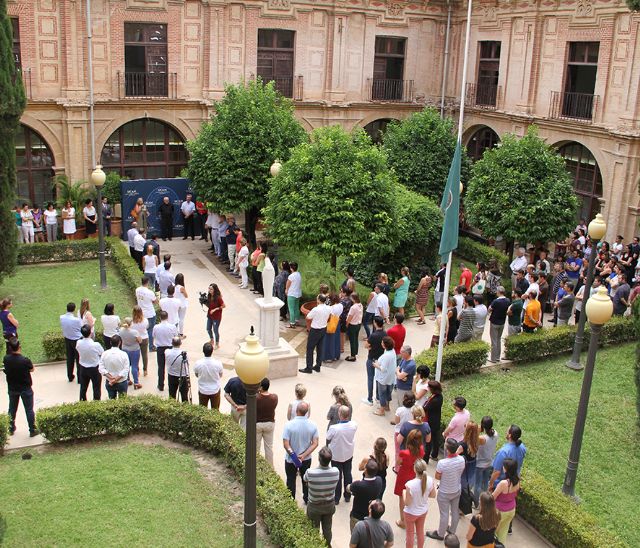 Un minuto de silencio y una oración en la UCAM por las víctimas de Niza