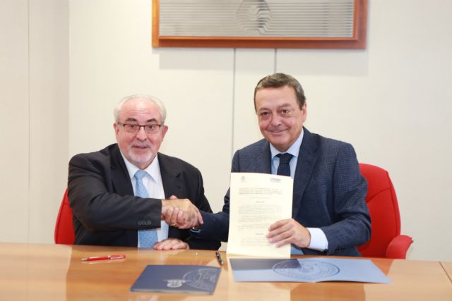 La UCAM y la CROEM se unen para fomentar el bilingüismo en la Región