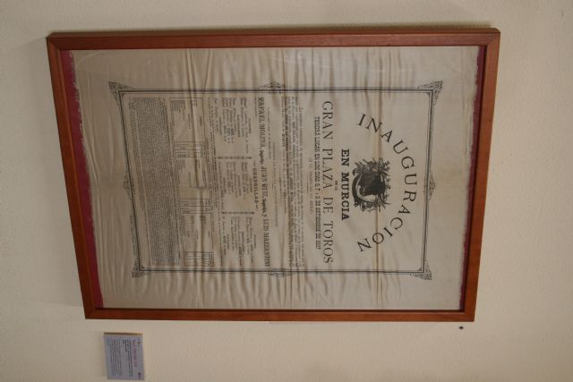 El Archivo Municipal de Murcia dedica su microexposición de septiembre a la seda, motor económico y social de la ciudad durante más de tres siglos