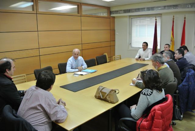 El Comité de Empresa de Aguas de Murcia  conoce los pormenores de la reorganización que el Ayuntamiento quiere impulsar en la empresa mixta