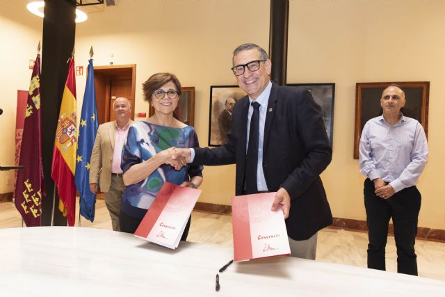 Estudiantes y personal investigador de la UMU podrá acceder a la documentación histórica de Fundación Mediterráneo