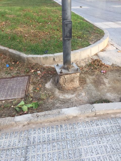 El PSOE plantea al PP adelantar la revisión del contrato del servicio de mantenimiento de jardines y arbolado del municipio