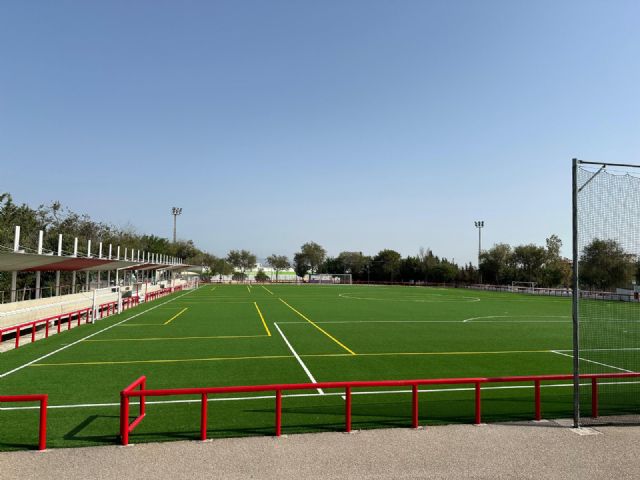 El Ayuntamiento de Murcia pone en funcionamiento el sistema de riego en cinco campos de fútbol municipales durante los meses de verano