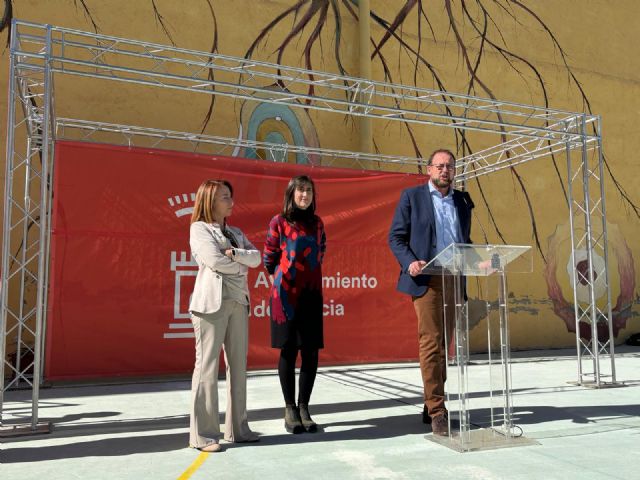 El CEIP Nuestra Señora del Carmen estrena nuevo arbolado gracias al Plan Foresta