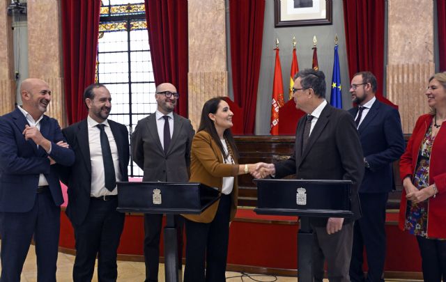 Murcia y AECOC firman un protocolo para crear grupos de trabajo que transformen la distribución urbana de mercancías