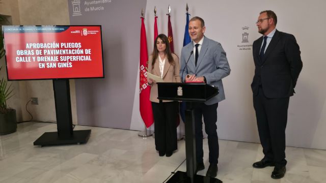 El Ayuntamiento impulsa una obra integral en la calle Escuelas de San Ginés mejorando accesos al colegio y centro de salud