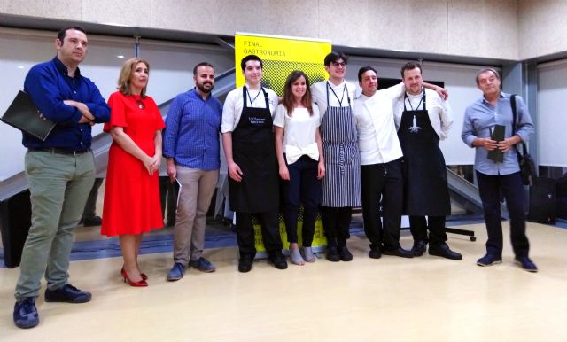 Ricardo Lozano gana el CreaMurcia de gastronomía con su receta de michirones, habitas tiernas y chato murciano