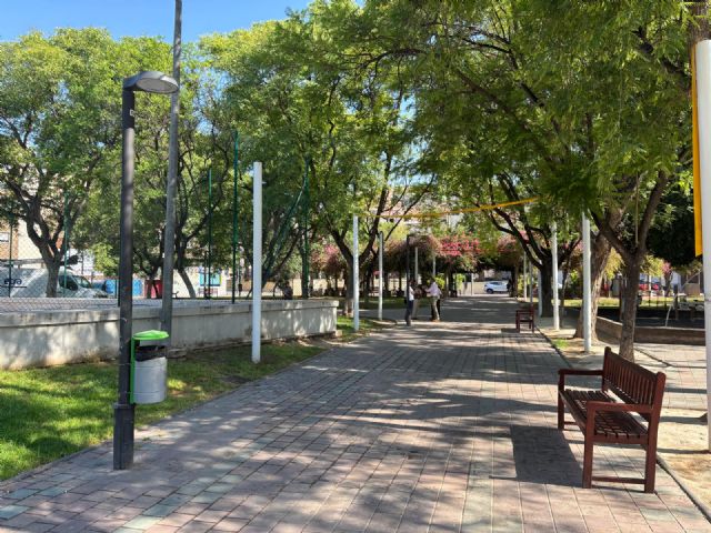 El Ayuntamiento de Murcia renueva el alumbrado en los jardines principales de Cabezo de Torres y reduce el consumo energético en más de un 65%
