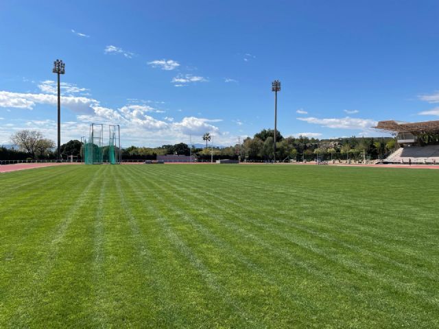 El Ayuntamiento y la UMU firman por primera vez un convenio de colaboración para la gestión del estadio de Atletismo Monte Romero
