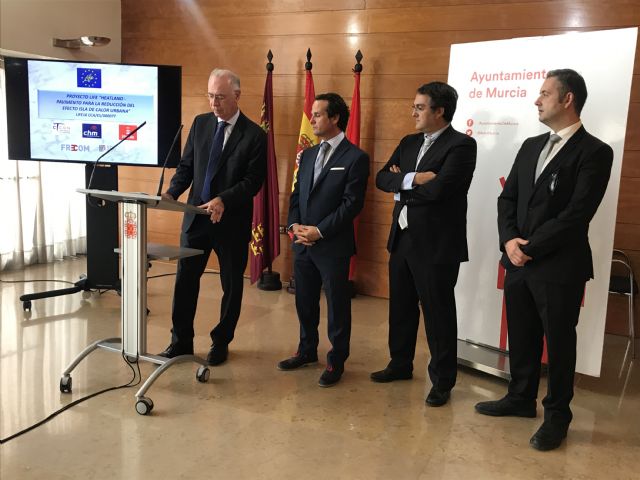 Murcia es pionera en probar un nuevo asfalto frío que reduce la radiación, el ruido, la contaminación y la temperatura del aire