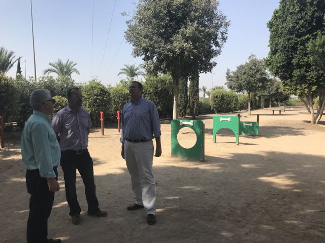 Ronda Sur estrena la zona de esparcimiento canino más grande del municipio