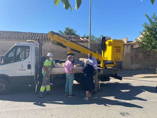 Las instalaciones de nuevas luminarias de bajo consumo mejoran la visibilidad y la seguridad en los accesos a las pedanías