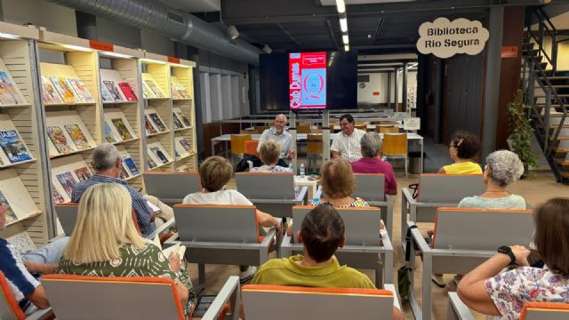 Las charlas 'Mil y una noches de lecturas' regresan a las Bibliotecas Municipales con José Antonio Molina y Jerónimo Tristante