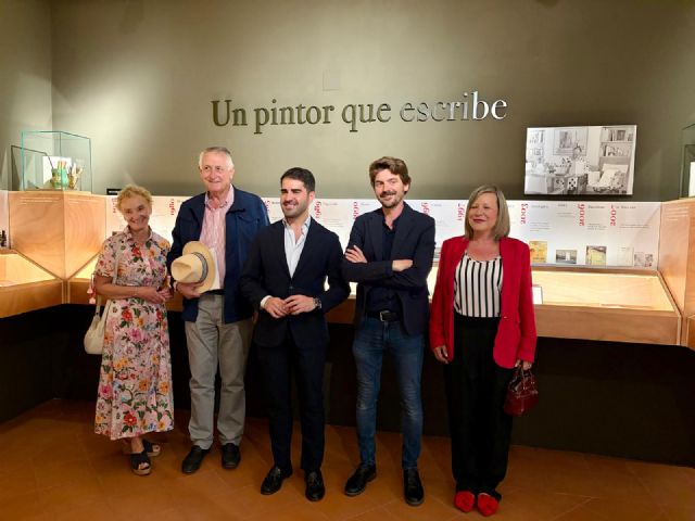 El Museo Ramón Gaya inaugura la nueva sala permanente 'Un pintor que escribe' para poner en valor esta faceta singular del artista