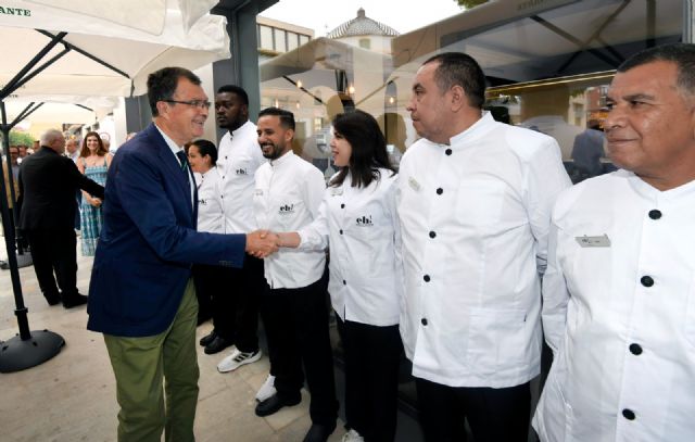 La Escuela de Hostelería de Cáritas abre una nueva cafetería en el centro de Murcia