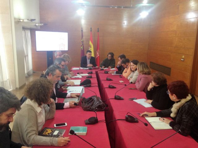 El PSOE preside la primera Comisión de Sugerencias y Reclamaciones para responder a los vecinos y evaluar los servicios municipales