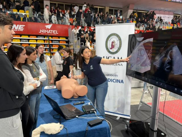 UCAM Cartagena despierta vocaciones en Salud y Deporte en ITINERE 2026