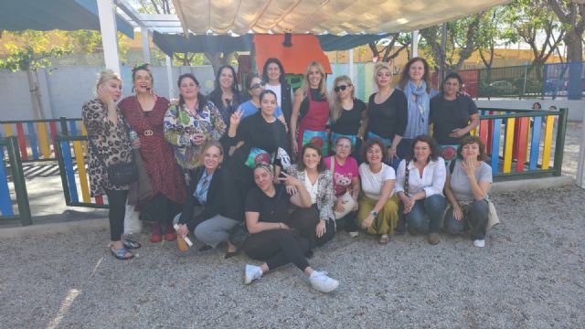 Murcia conmemora el Día Internacional del Pueblo Gitano con actividades en barrios y centros educativos para visibilizar la cultura gitana y fomentar la convivencia