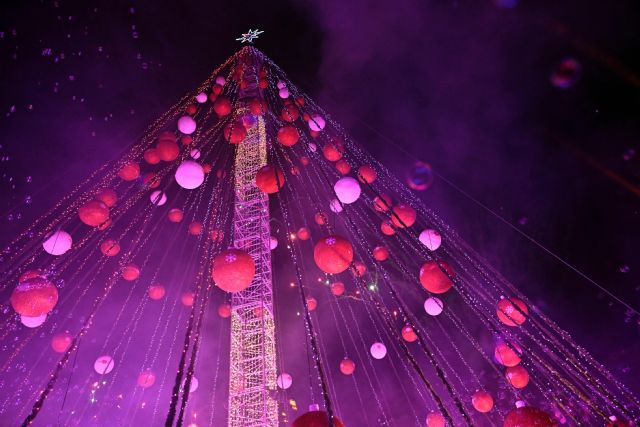 El Gran Árbol de Navidad recibe este sábado a Salva Espín con una firma de ejemplares de sus últimos trabajos