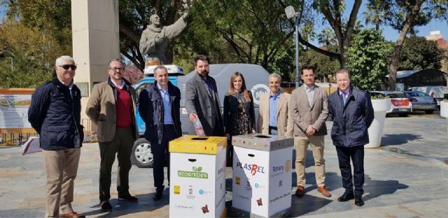 El Ayuntamiento y Rotary Murcia Norte se vuelven a dar la mano para colocar 500 papeleras extra durante las Fiestas de Primavera