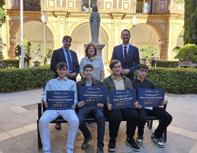 Cuatro estudiantes de la UCAM participarán en la final del programa 'Líderes Digitales Universitarios'