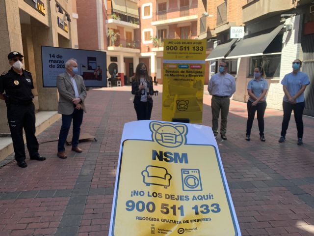 Limpieza Viaria y Policía Local refuerzan la vigilancia para evitar el depósito de muebles y enseres voluminosos en la vía pública