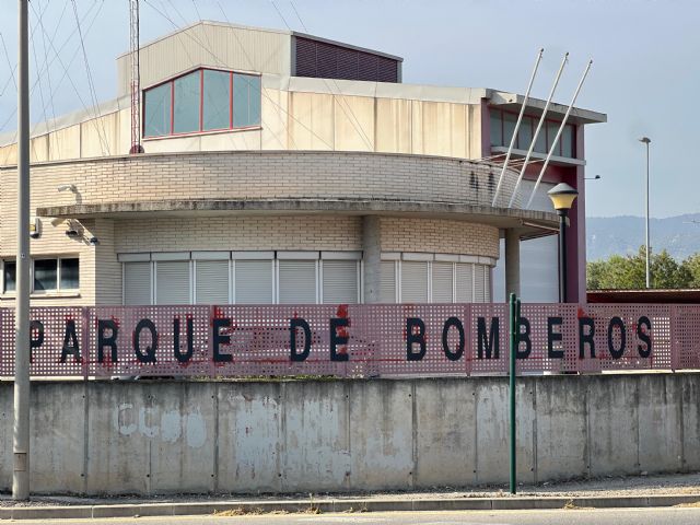 El Grupo Socialista reclama la reapertura del parque de bomberos de San Ginés tras quince años cerrado