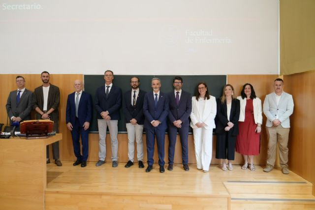 Ismael Jiménez toma posesión como nuevo decano de la Facultad de Enfermería