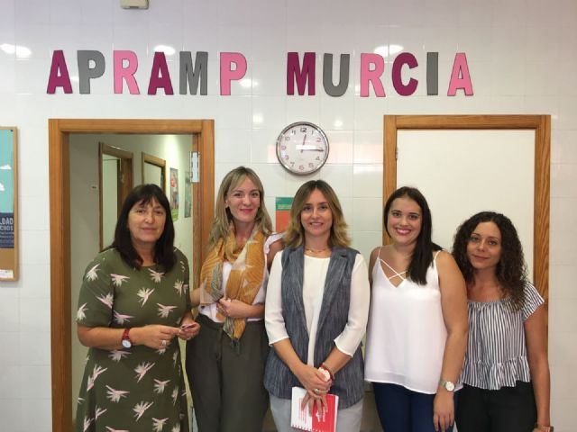 Derechos Sociales refuerza su compromiso contra la trata de personas estableciendo un acuerdo de colaboración con APRAMP