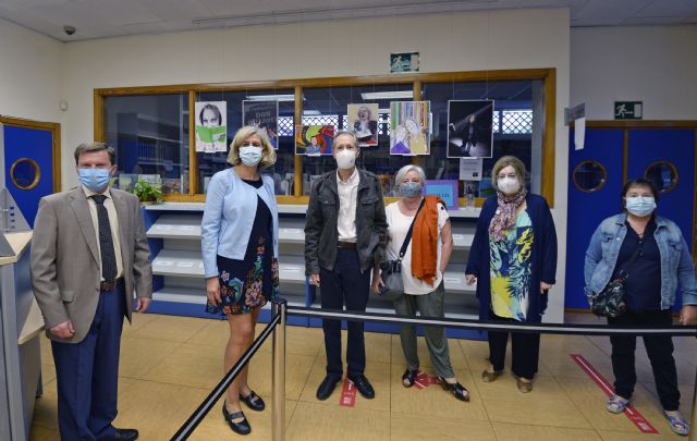 Las Bibliotecas de Murcia invitan a recorrer ´El planeta de los libros´