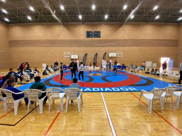 El Ayuntamiento de Murcia impulsa el deporte escolar con un servicio de transporte