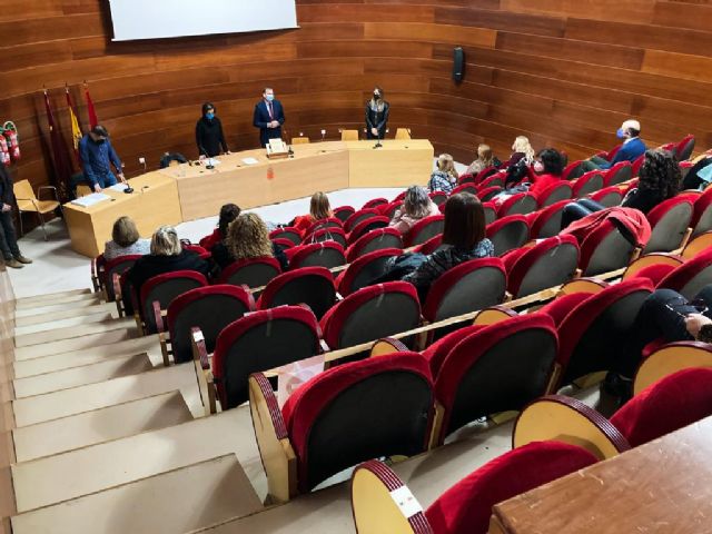 El Moneo acoge la toma de posesión de 205 funcionarios municipales como Administrativos de Administración General