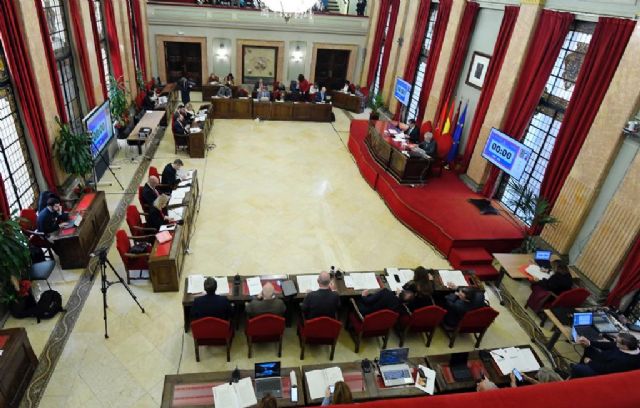 El Pleno aprueba la concesión de distintos títulos honoríficos