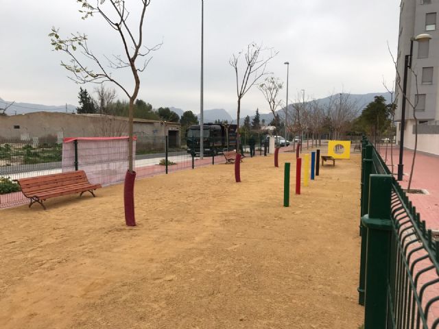 Los Dolores estrena zona de esparcimiento canino de más de 350 metros cuadrados