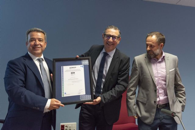 El servicio de gestión y soporte de tecnologías de la UMU consigue el certificado AENOR por su calidad en la atención a la comunidad universitaria