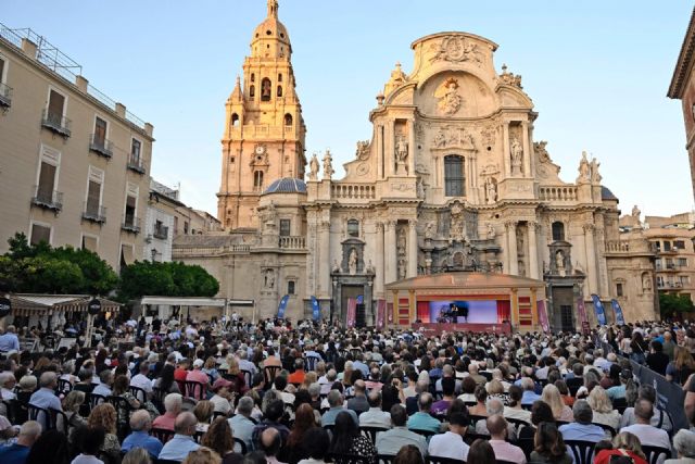 La primera gran jornada del Tour del Talento 2026 arranca con éxito de asistentes en el concierto de la Carroza del Teatro Real