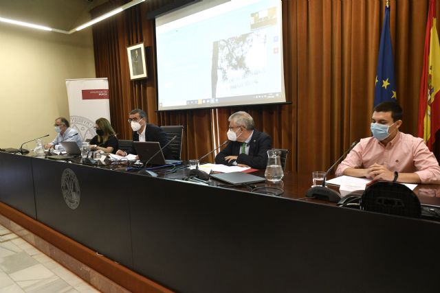 La UMU pone en marcha el servicio MOIL Orienta para asesorar laboralmente a personas afectadas por la pandemia de la COVID-19